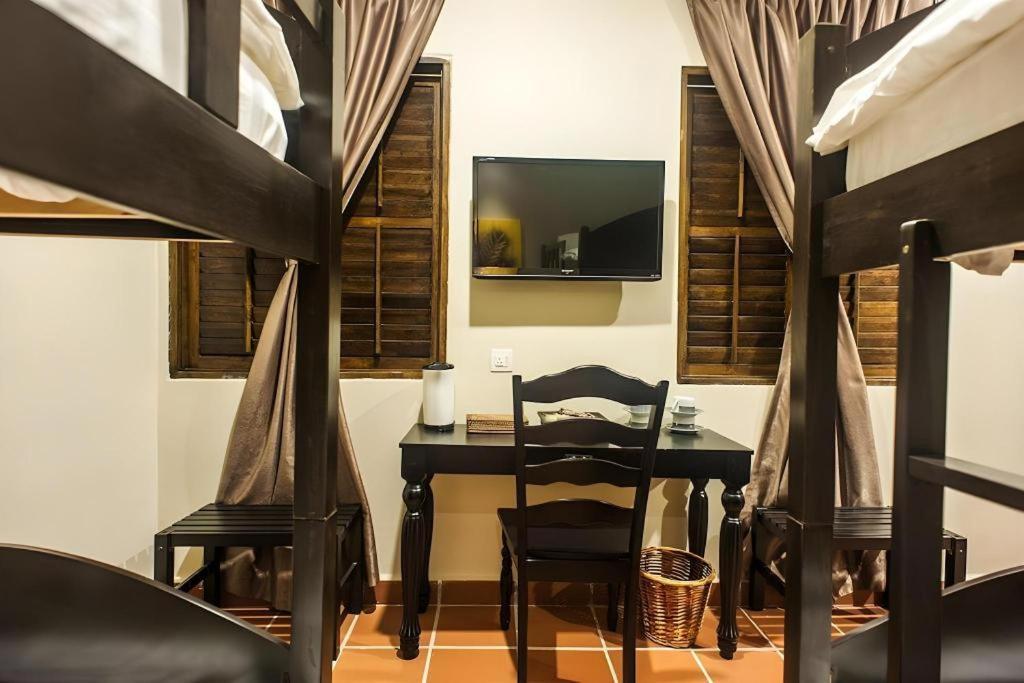 Armenian Suite Hotel George Town Esterno foto